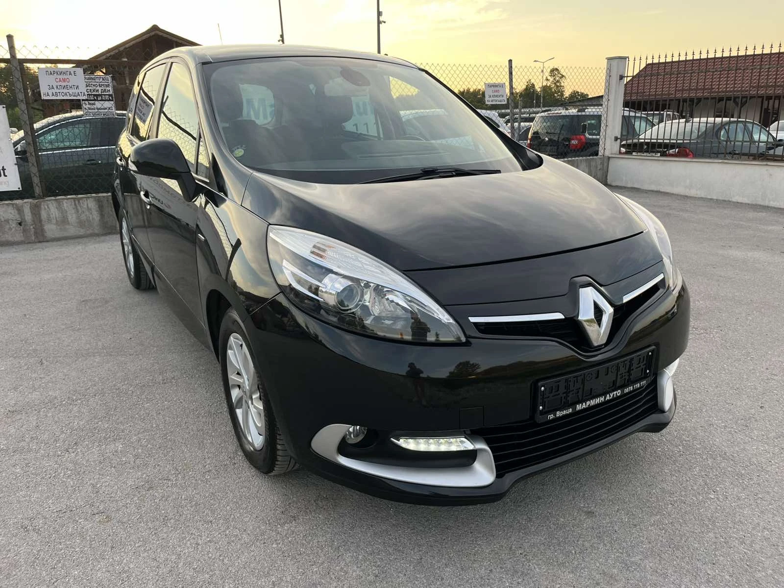 Renault Scenic 1.5 DCI 110кс EURO 5B LIMITED FACE NAVI FULL , снимка 3 - Автомобили и джипове - 54983323