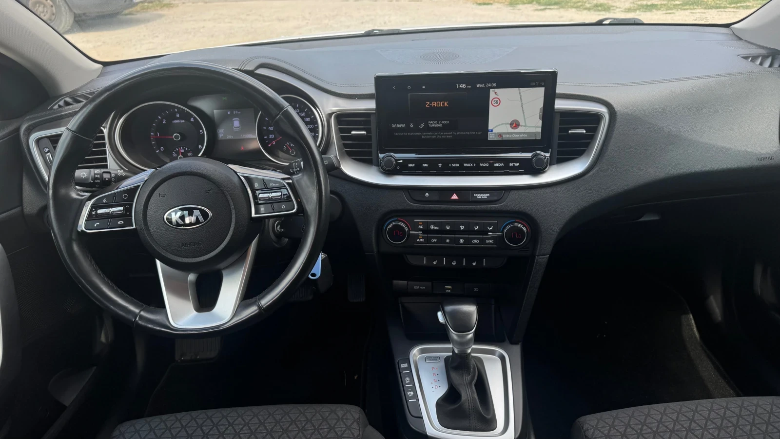 Kia Ceed 1.6 diesel hybrid, снимка 6 - Автомобили и джипове - 55075295