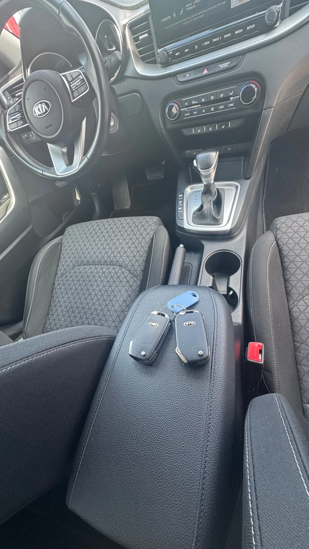 Kia Ceed 1.6 diesel hybrid, снимка 11 - Автомобили и джипове - 55075295
