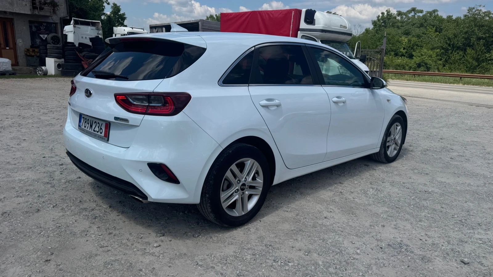 Kia Ceed 1.6 diesel hybrid, снимка 3 - Автомобили и джипове - 55075295