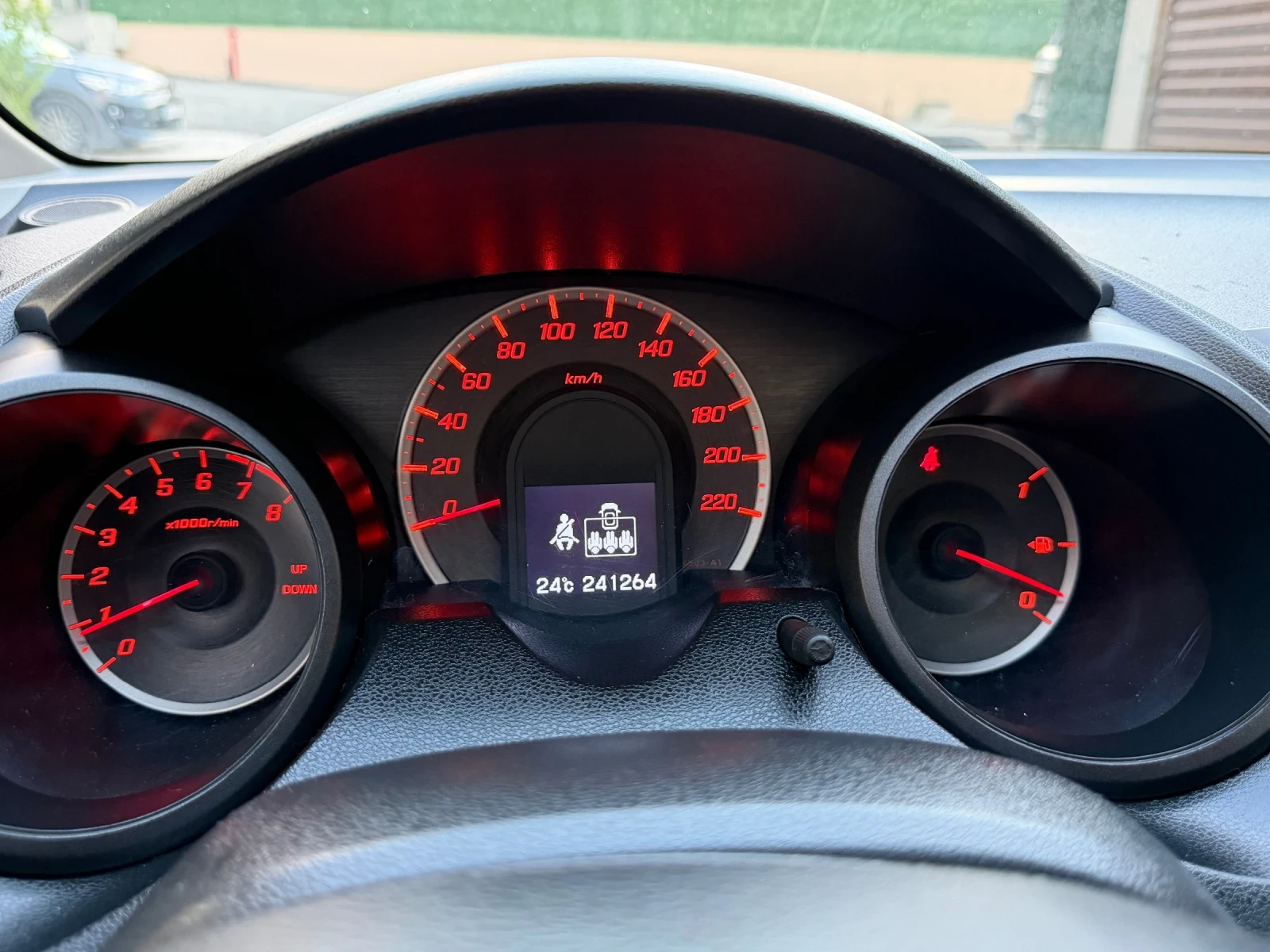 Honda Jazz 1.4 Facelift панорама, снимка 12 - Автомобили и джипове - 55417635