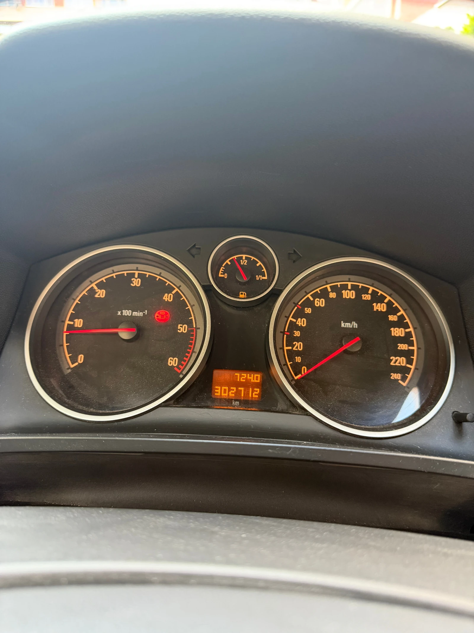 Opel Zafira, снимка 12 - Автомобили и джипове - 55584805