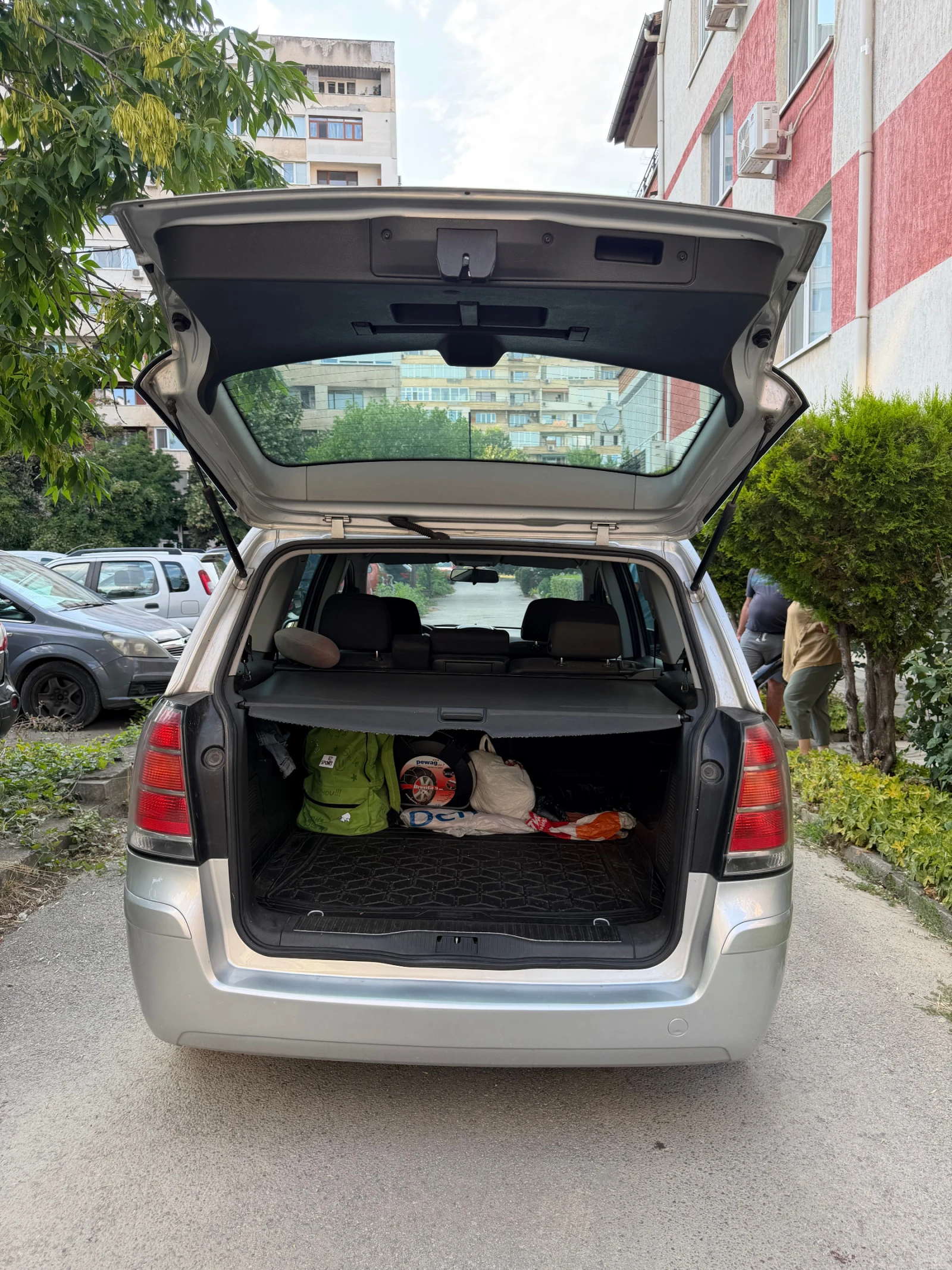 Opel Zafira, снимка 6 - Автомобили и джипове - 55584805