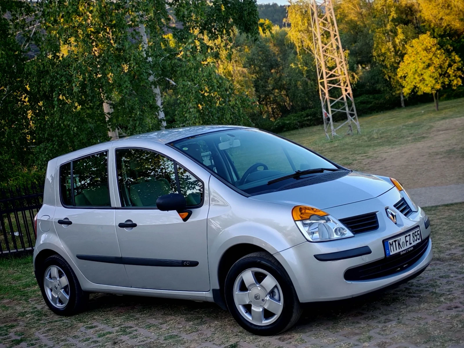 Renault Modus 1.5DCI(68)* КЛИМАТИК* НОВ ВНОС* , снимка 8 - Автомобили и джипове - 55683325