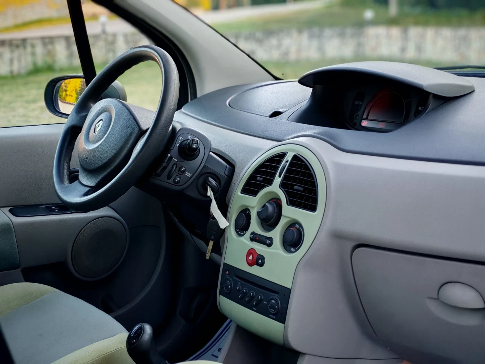 Renault Modus 1.5DCI(68)* КЛИМАТИК* НОВ ВНОС* , снимка 14 - Автомобили и джипове - 55683325