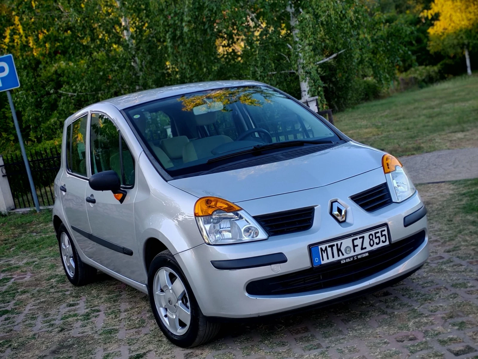 Renault Modus 1.5DCI(68)* КЛИМАТИК* НОВ ВНОС* , снимка 9 - Автомобили и джипове - 55683325