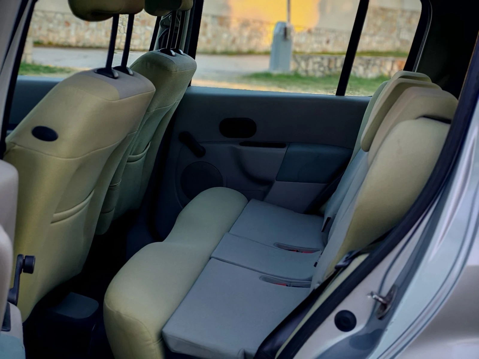 Renault Modus 1.5DCI(68)* КЛИМАТИК* НОВ ВНОС* , снимка 16 - Автомобили и джипове - 55683325