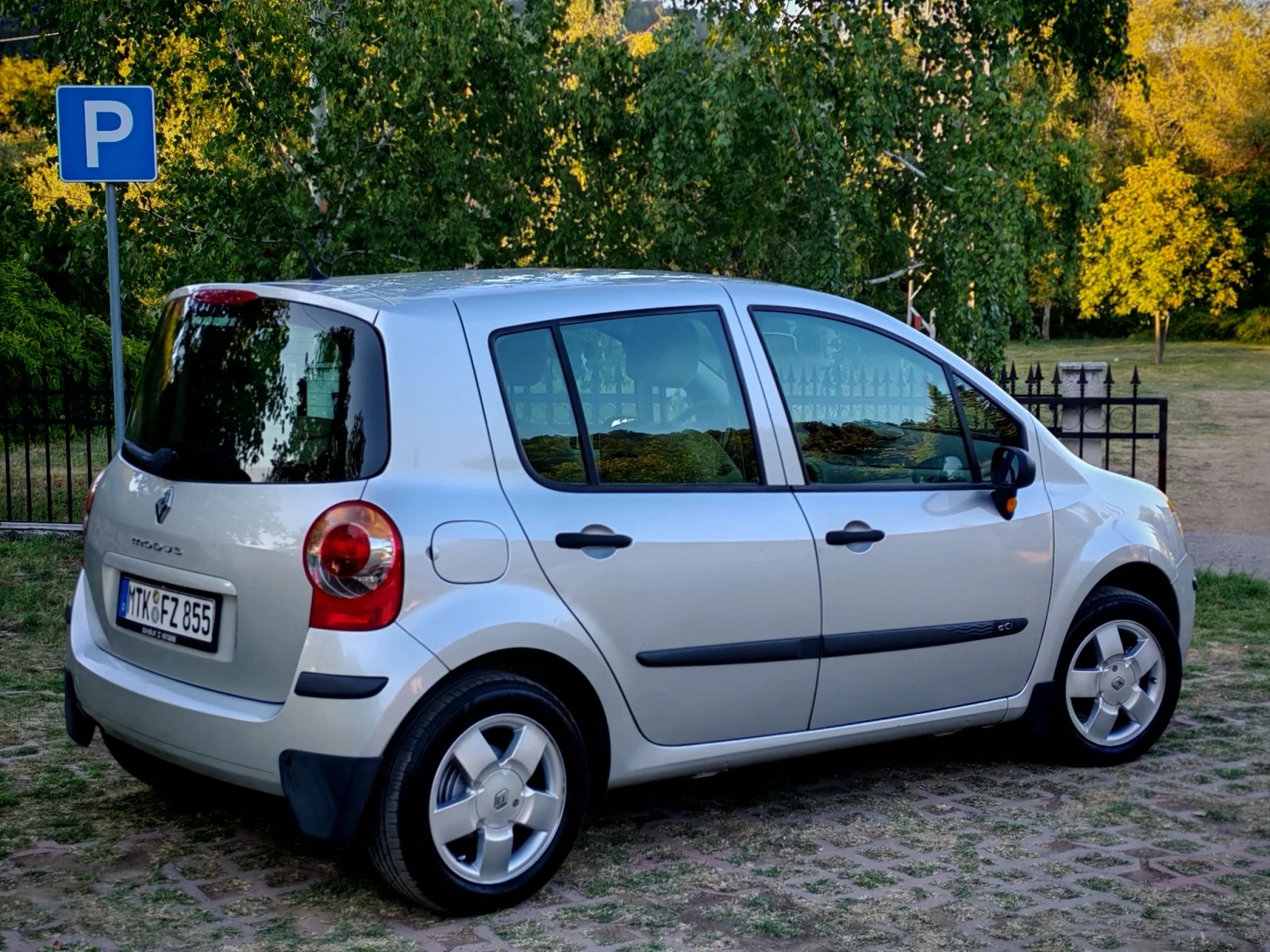 Renault Modus 1.5DCI(68)* КЛИМАТИК* НОВ ВНОС* , снимка 7 - Автомобили и джипове - 55683325
