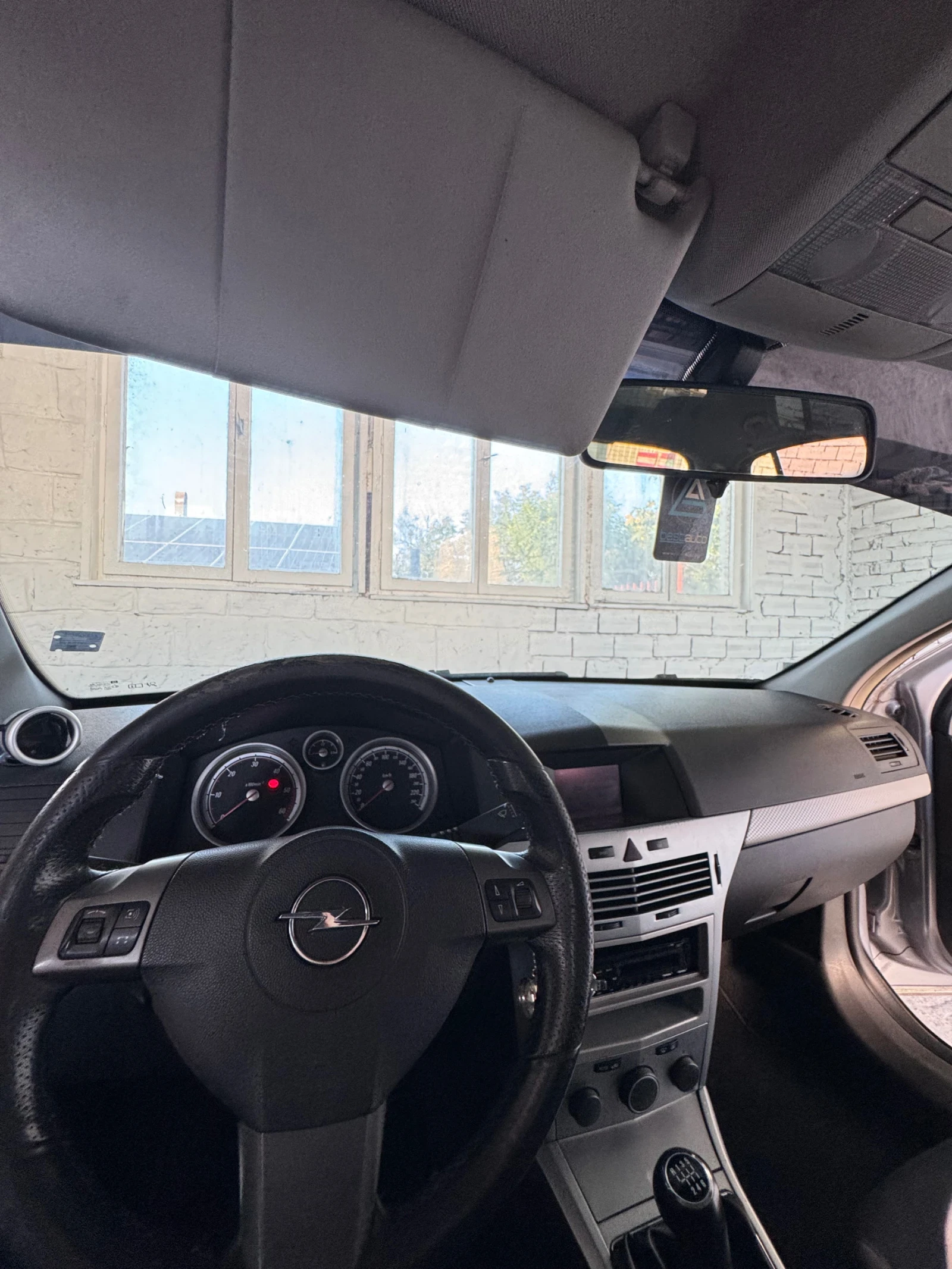 Opel Astra 1.9 CDTI, снимка 10 - Автомобили и джипове - 55723412