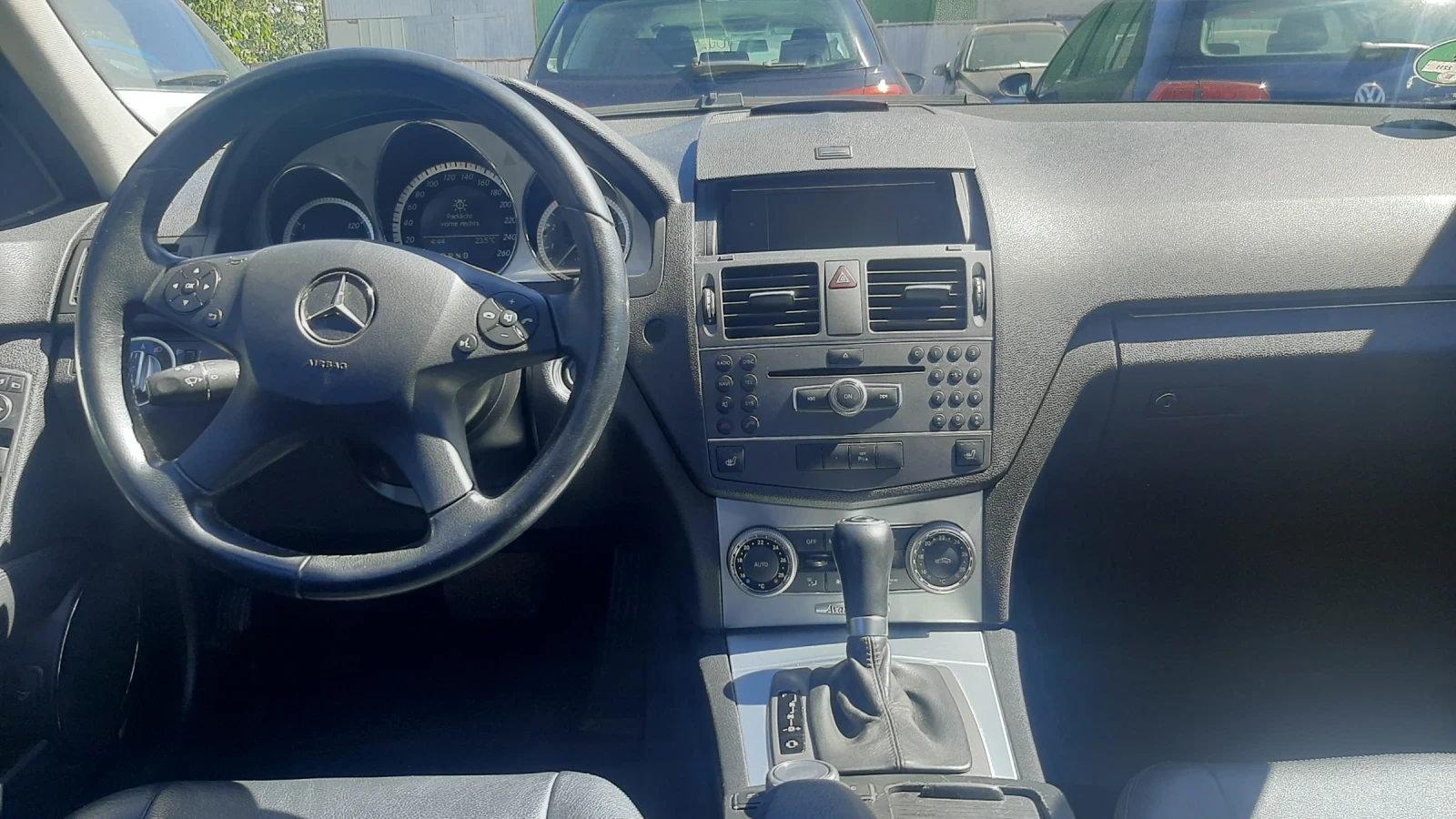 Mercedes-Benz C 250 Много ЗАПАЗЕНА , снимка 9 - Автомобили и джипове - 55962240