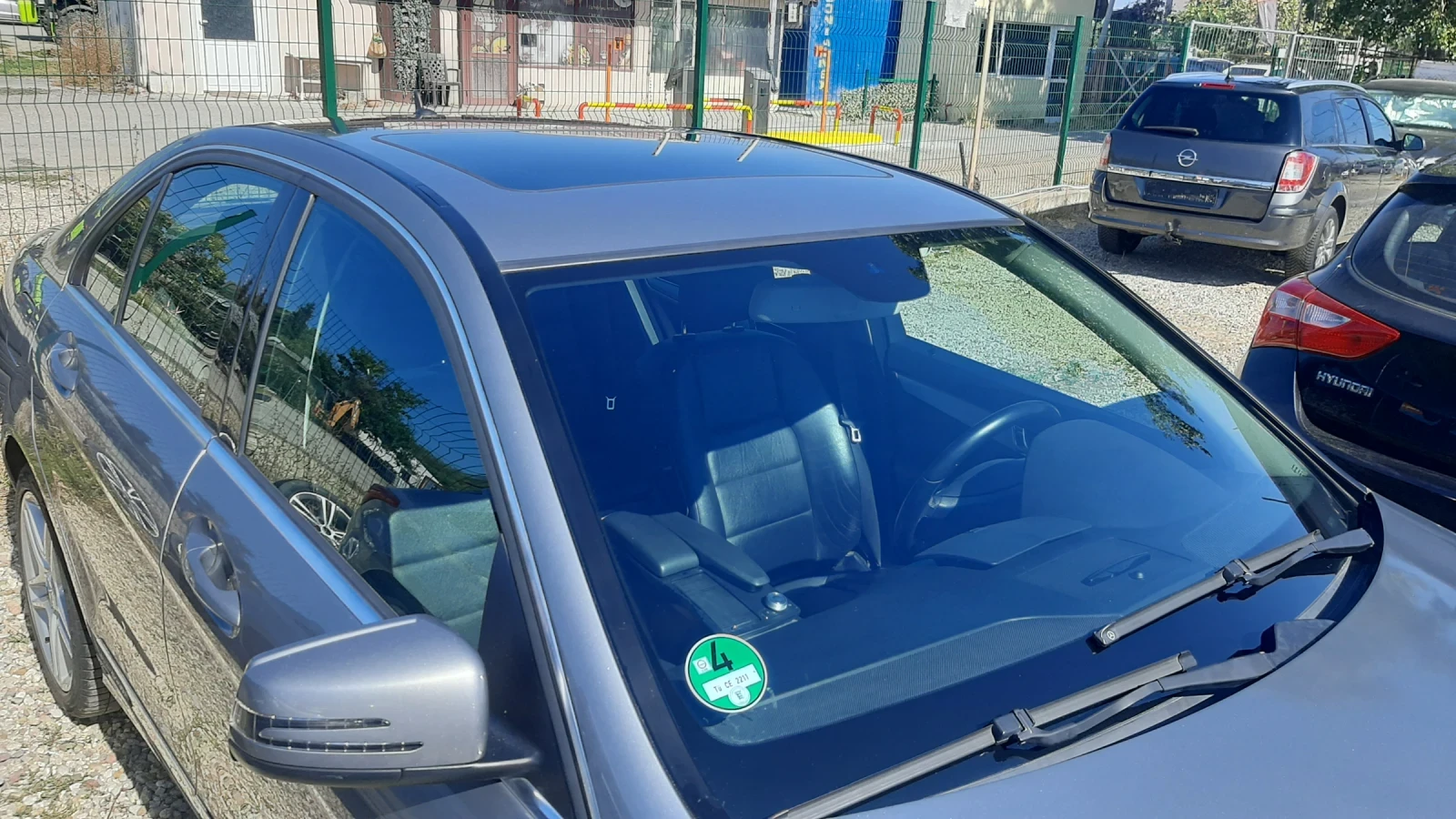 Mercedes-Benz C 250 Много ЗАПАЗЕНА , снимка 6 - Автомобили и джипове - 55962240