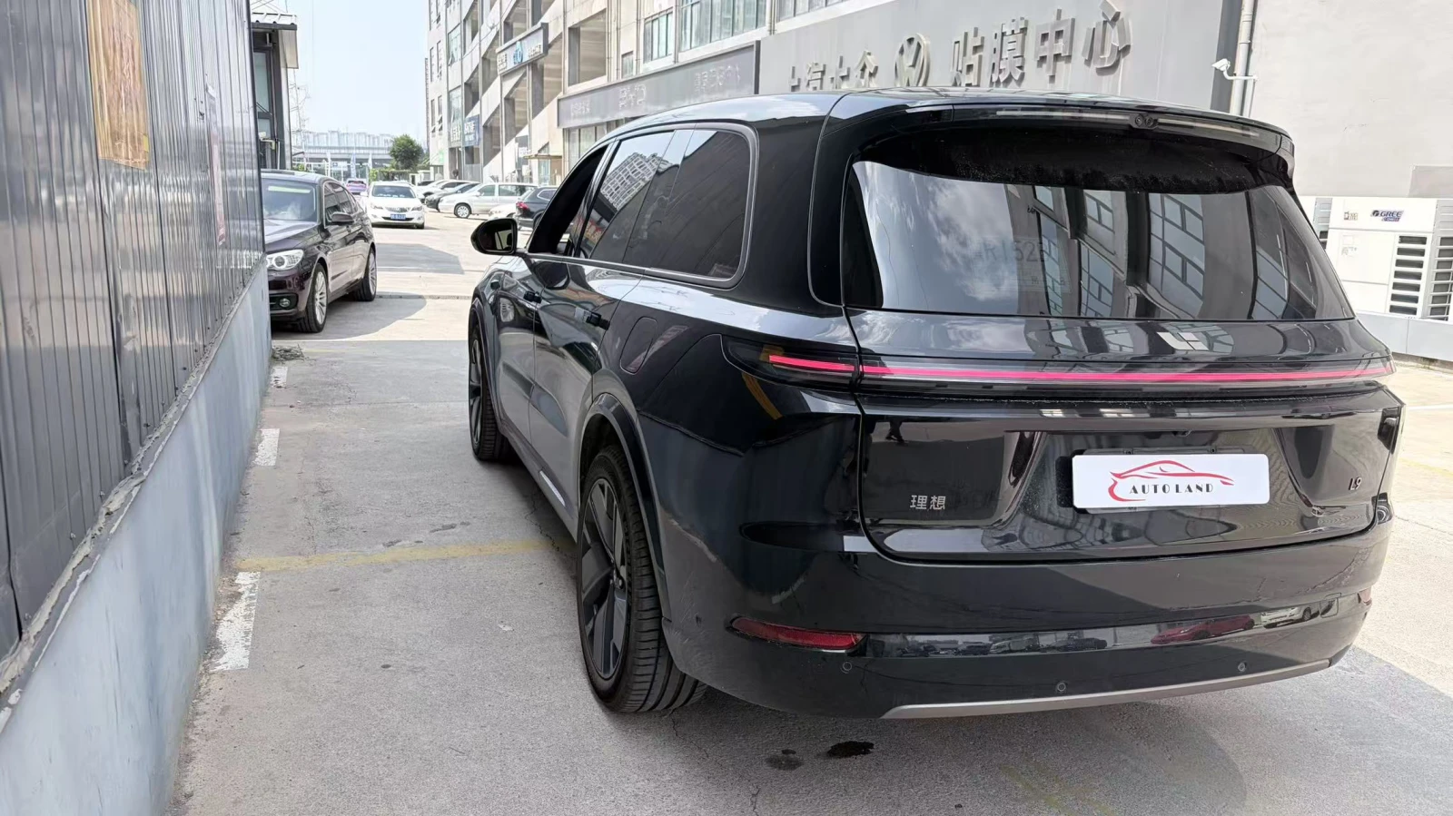 Li Auto L9  LI AUTO L9 ULTRA | 2025 | 449 �.�. | AWD 4X4 | FU | Mobile.bg � ����������� 8