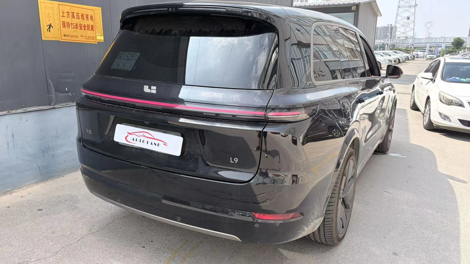 Li Auto L9  LI AUTO L9 ULTRA | 2025 | 449 �.�. | AWD 4X4 | FU | Mobile.bg � ����������� 9