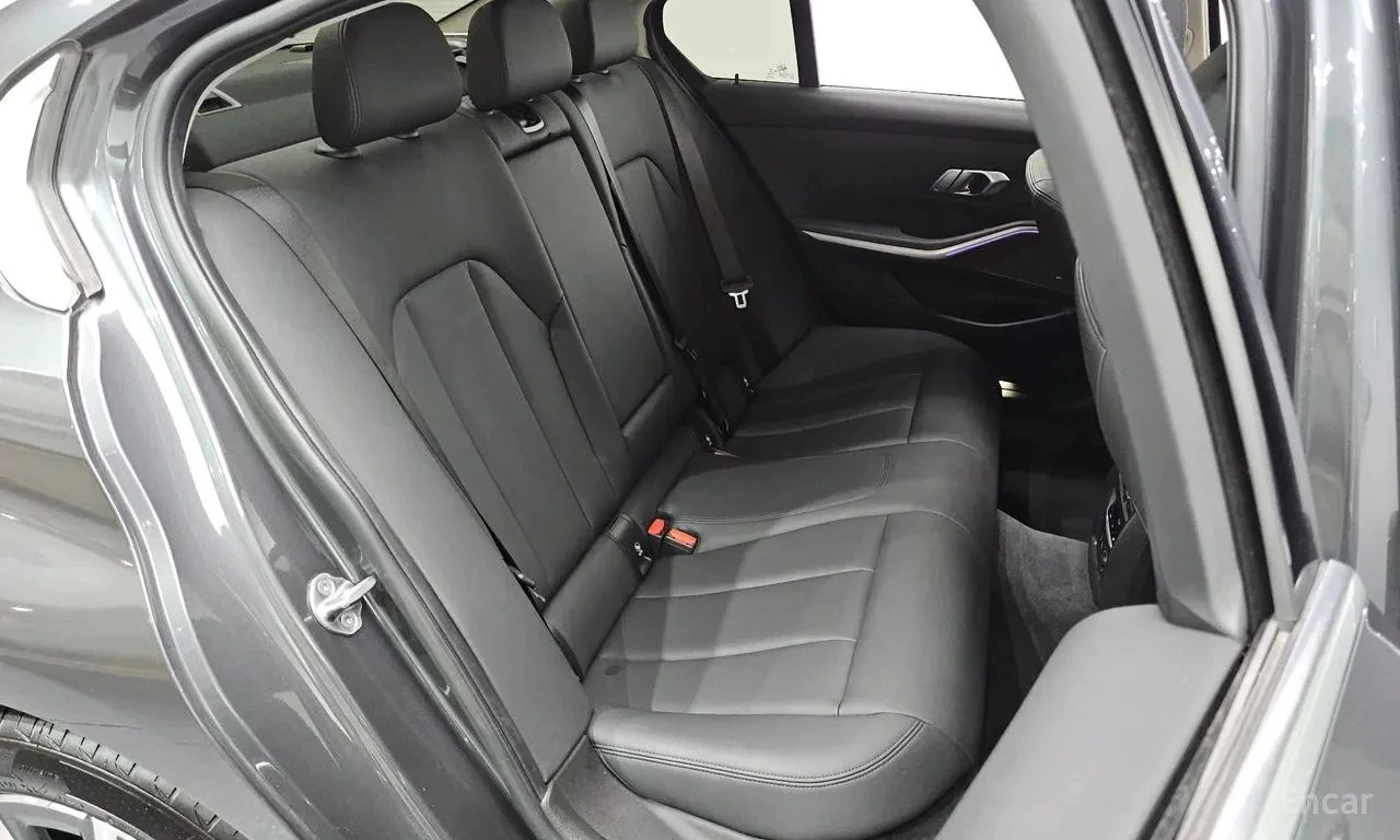BMW 320, снимка 7 - Автомобили и джипове - 56734362