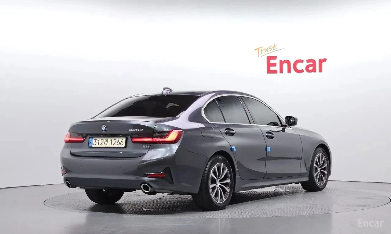 BMW 320, снимка 2 - Автомобили и джипове - 56734362