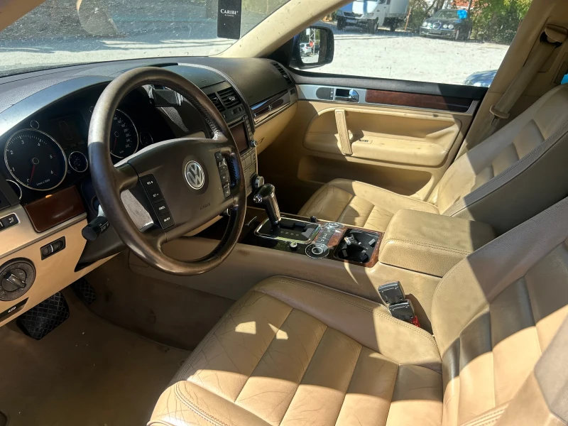 VW Touareg 2.5 TDI, снимка 12 - Автомобили и джипове - 47515880