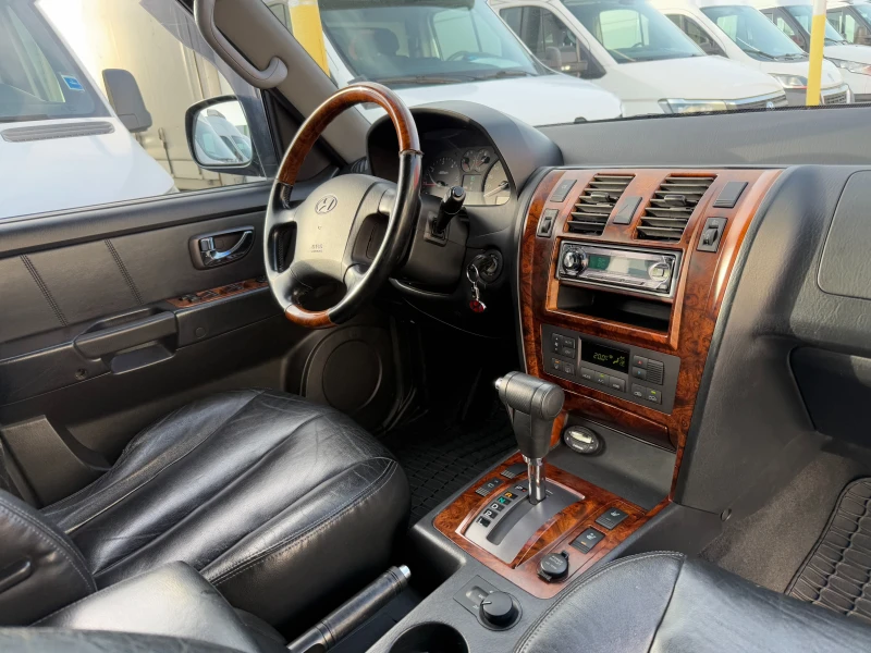 Hyundai Terracan 2.9CRDI 4WD, снимка 10 - Автомобили и джипове - 50159626