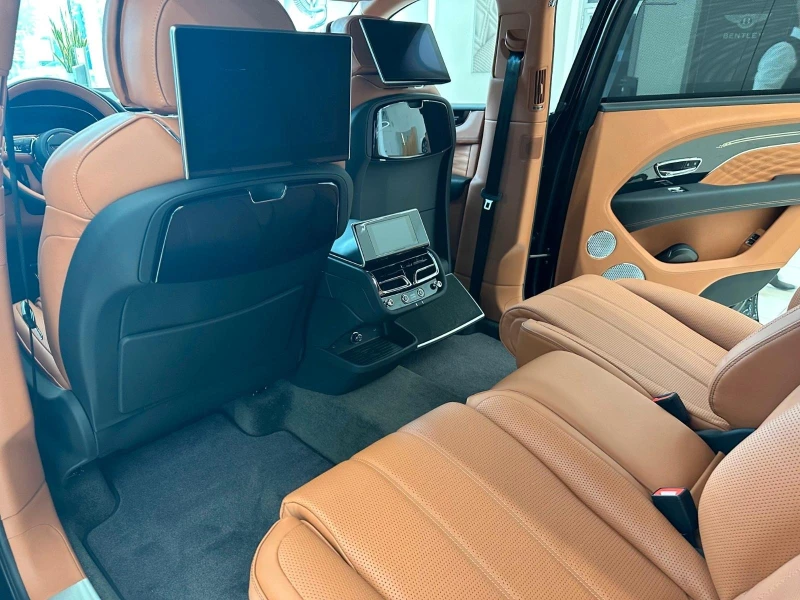Bentley Bentayga 4.0 V8/LONG/AZURE/NAIM/TV/PANO/HEADUP/NIGHT VISION, снимка 7 - Автомобили и джипове - 52389716