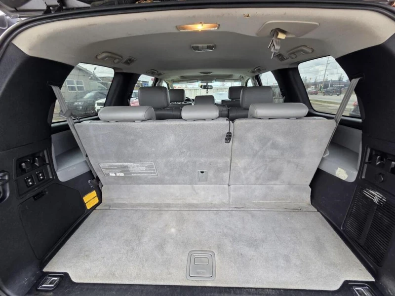 Toyota Sequoia SR5* Без инциденти!* 4X4* Кожа* Подгрев, снимка 12 - Автомобили и джипове - 52837296