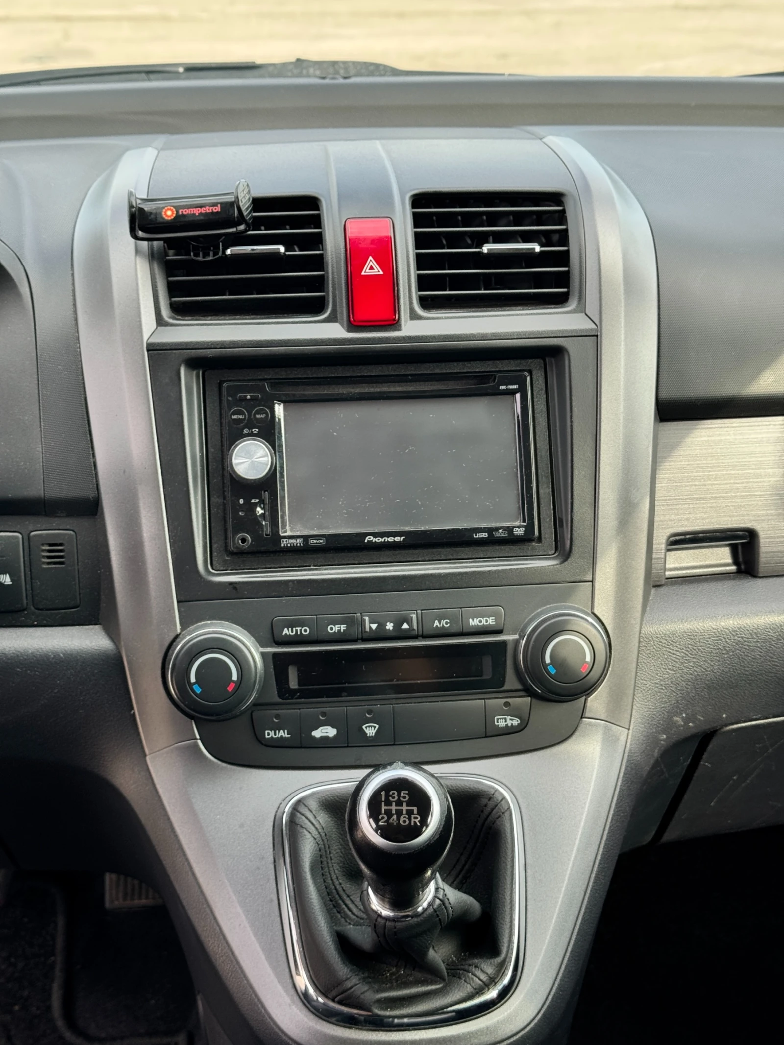 Honda Cr-v 2.0i Elegance - изображение 9