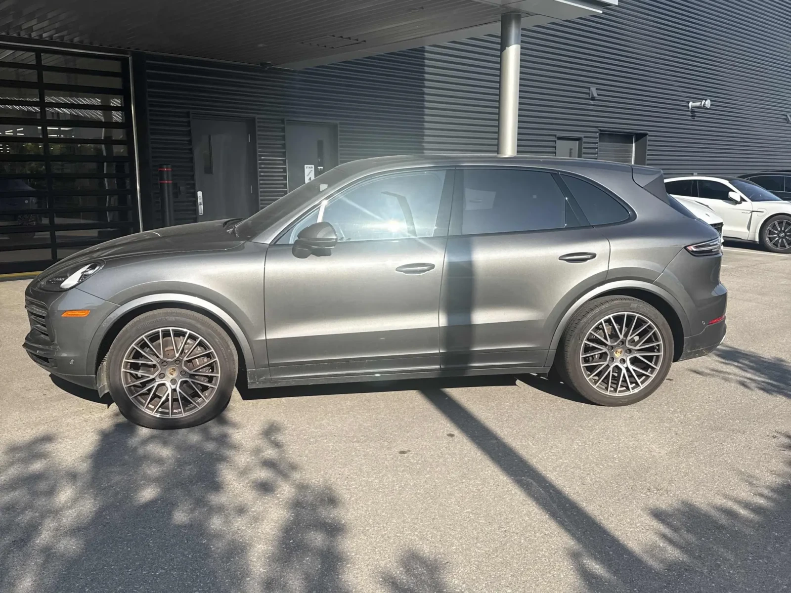 Porsche Cayenne * CARFAX* ОПЦИЯ ЗА ФИНАНСИРАНЕ*  - изображение 3