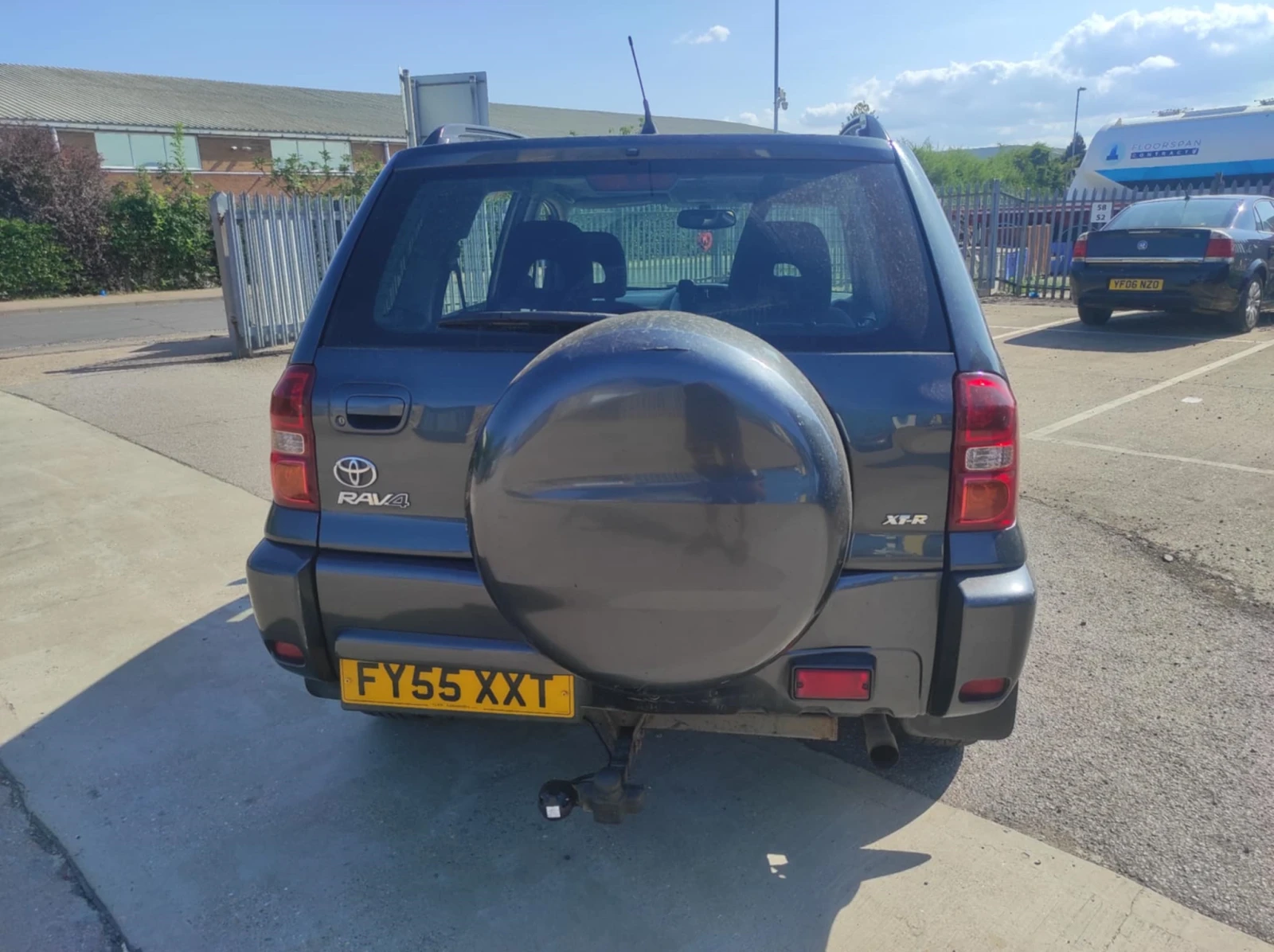 Toyota Rav4 2.0 VVTI 4x4 - изображение 6