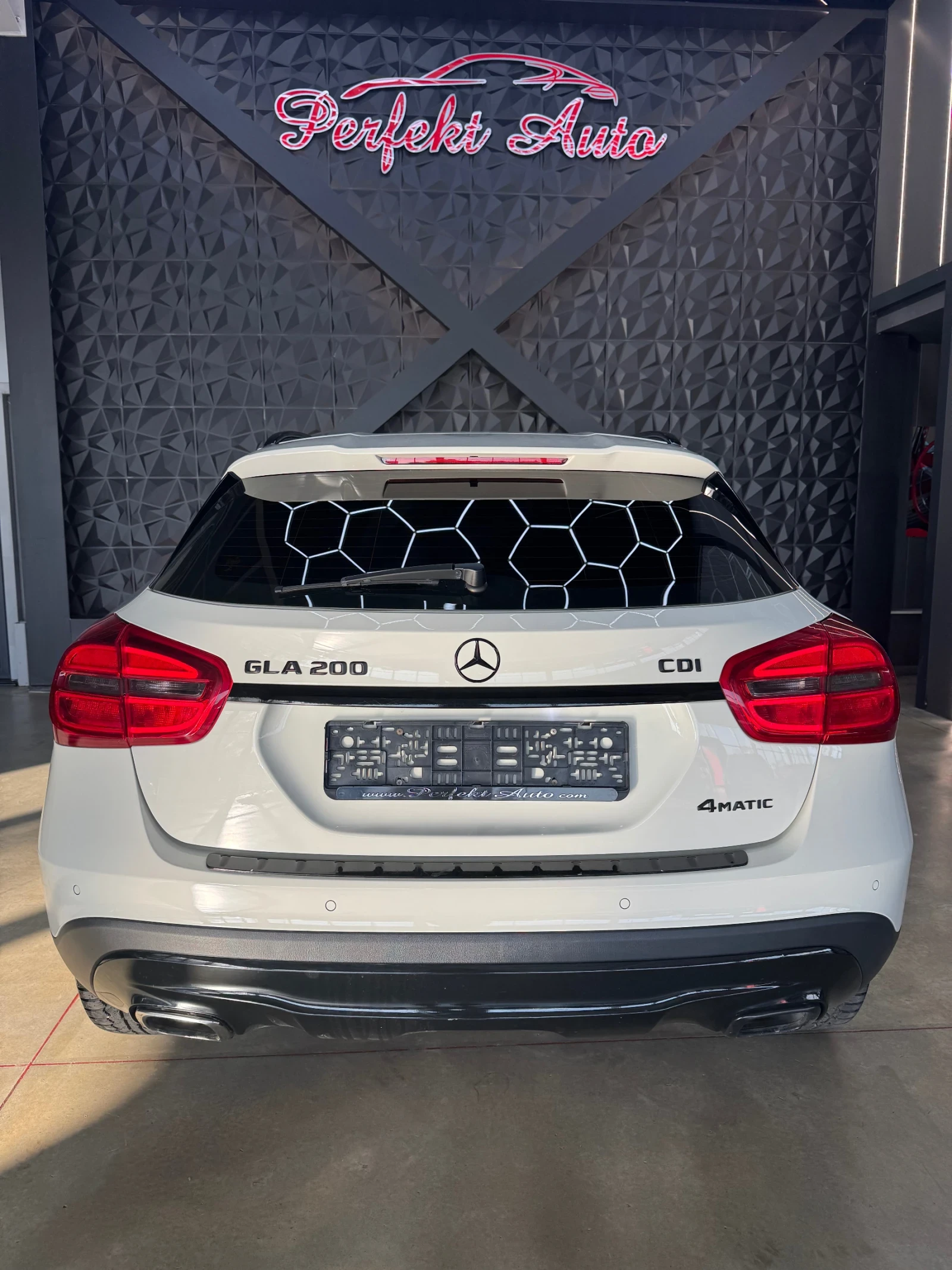 Mercedes-Benz GLA 200 d * 4 MATIC * AMG * Камера *  - изображение 4