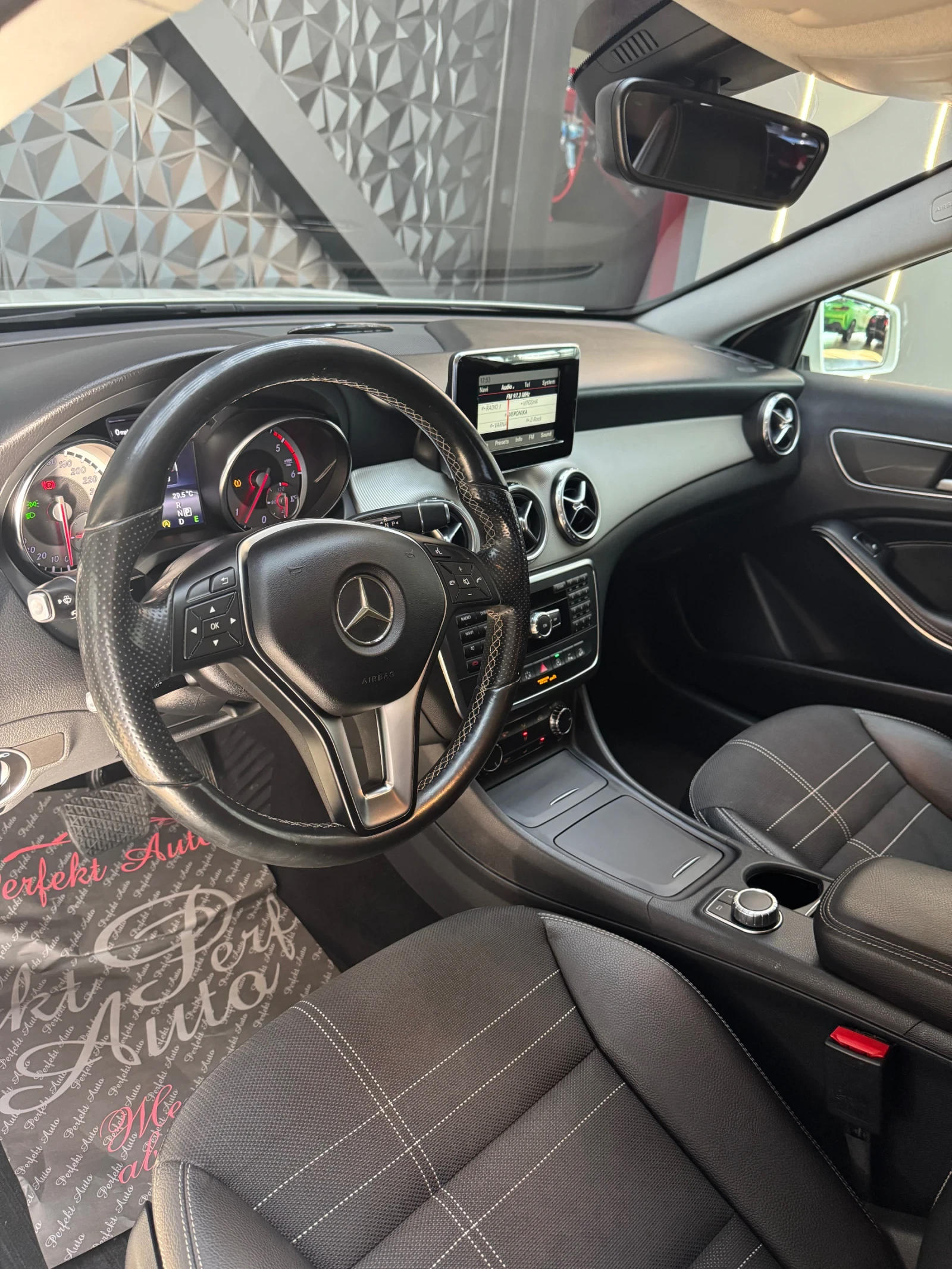 Mercedes-Benz GLA 200 d * 4 MATIC * AMG * Камера *  - изображение 7
