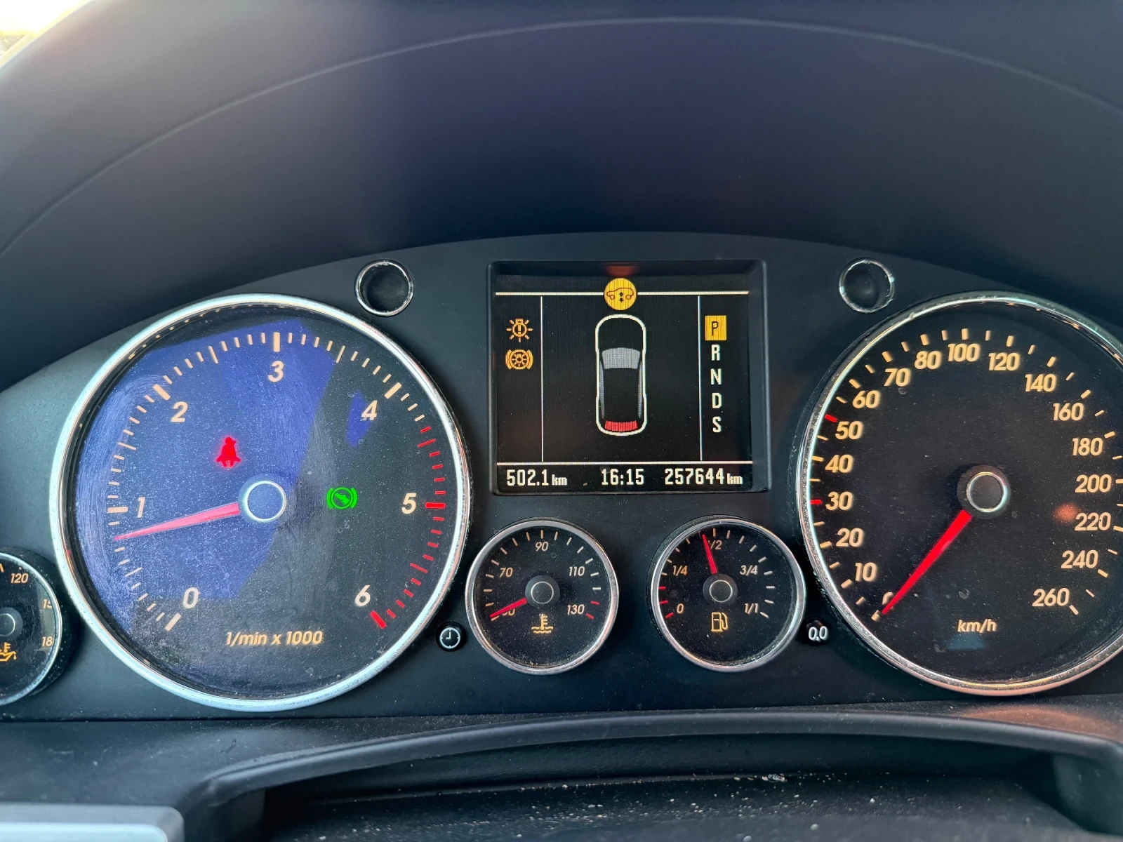 VW Touareg 3.0 TDI V6 - изображение 8