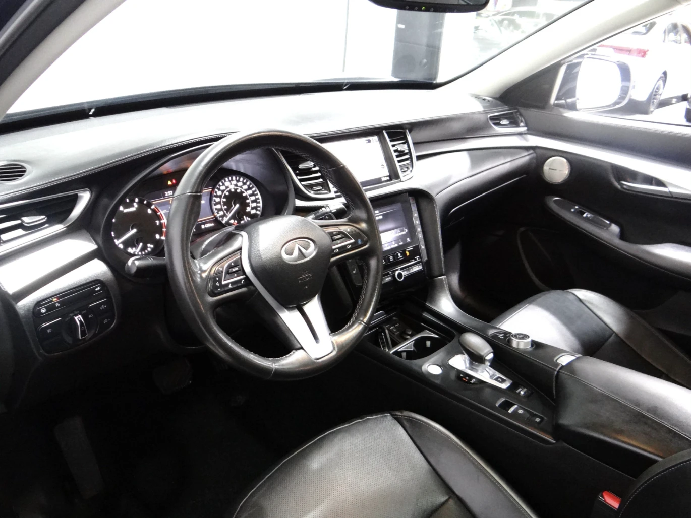 Infiniti QX50 BOSE* ��������* ������* �����* �������*  | Mobile.bg � ����������� 9