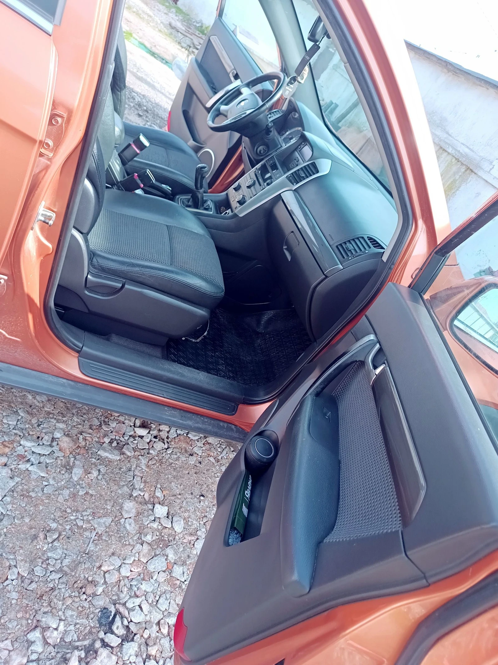 Chevrolet Captiva, снимка 4 - Автомобили и джипове - 53694602