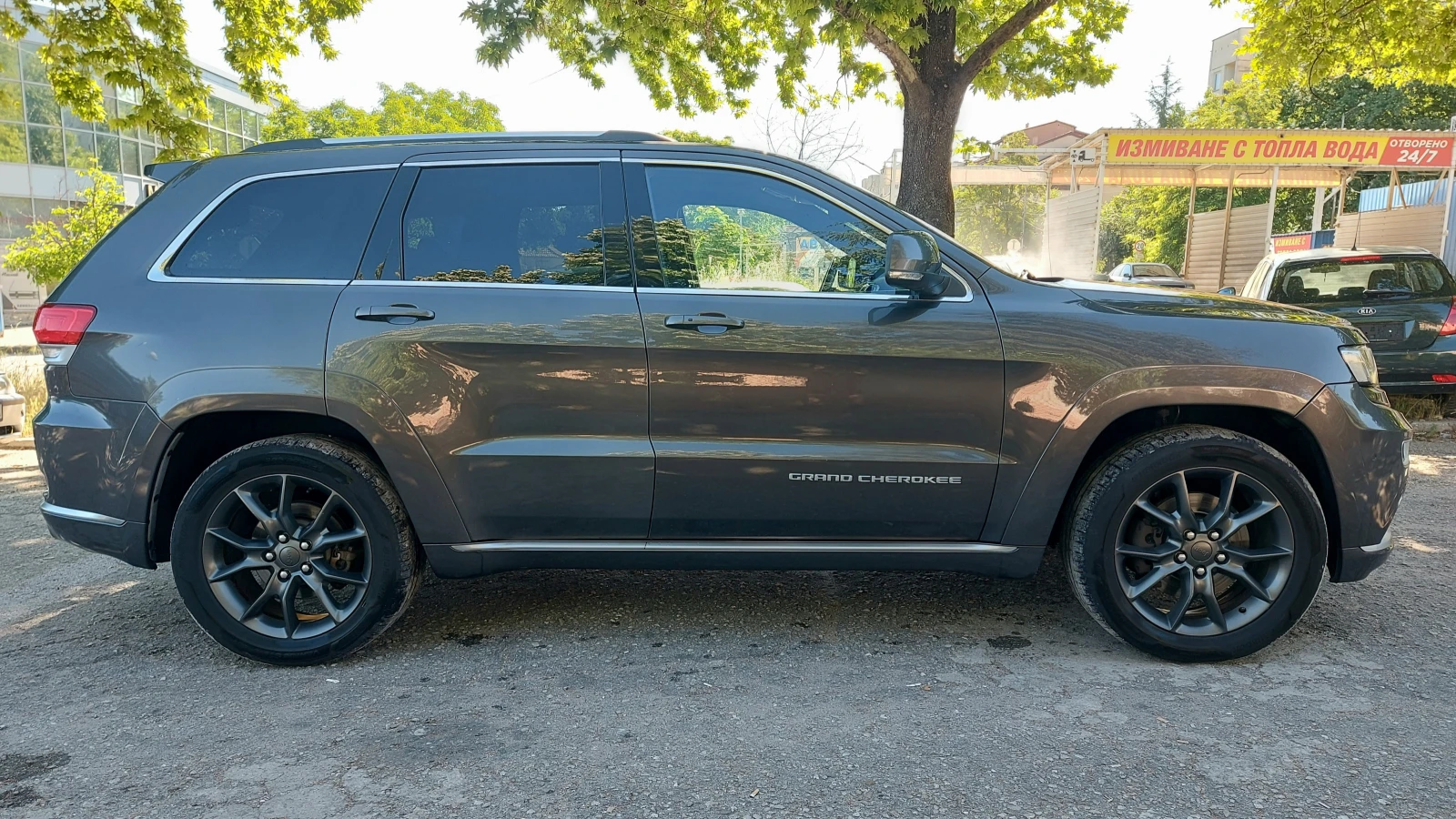 Jeep Grand cherokee SUMMIT EU6, снимка 4 - Автомобили и джипове - 54613502