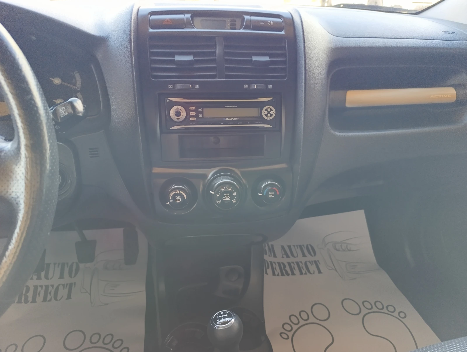 Kia Sportage 2.0i-16v БЕНЗИН, снимка 13 - Автомобили и джипове - 54677809