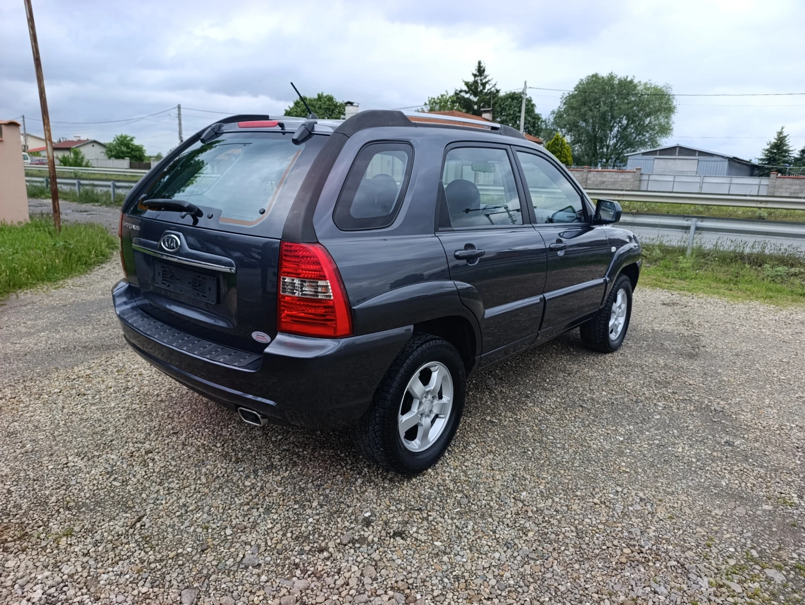 Kia Sportage 2.0i-16v БЕНЗИН, снимка 7 - Автомобили и джипове - 54677809