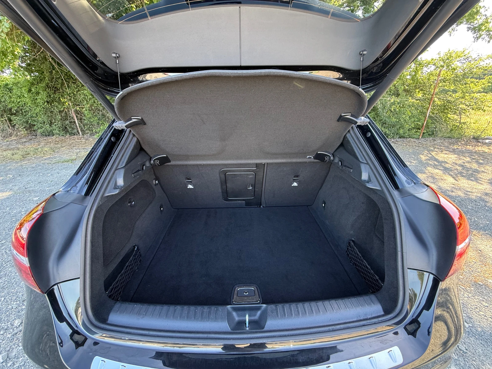 Mercedes-Benz GLA FACELIFT AUT. NAVI ШВЕЙЦАРИЯ, снимка 13 - Автомобили и джипове - 54717203