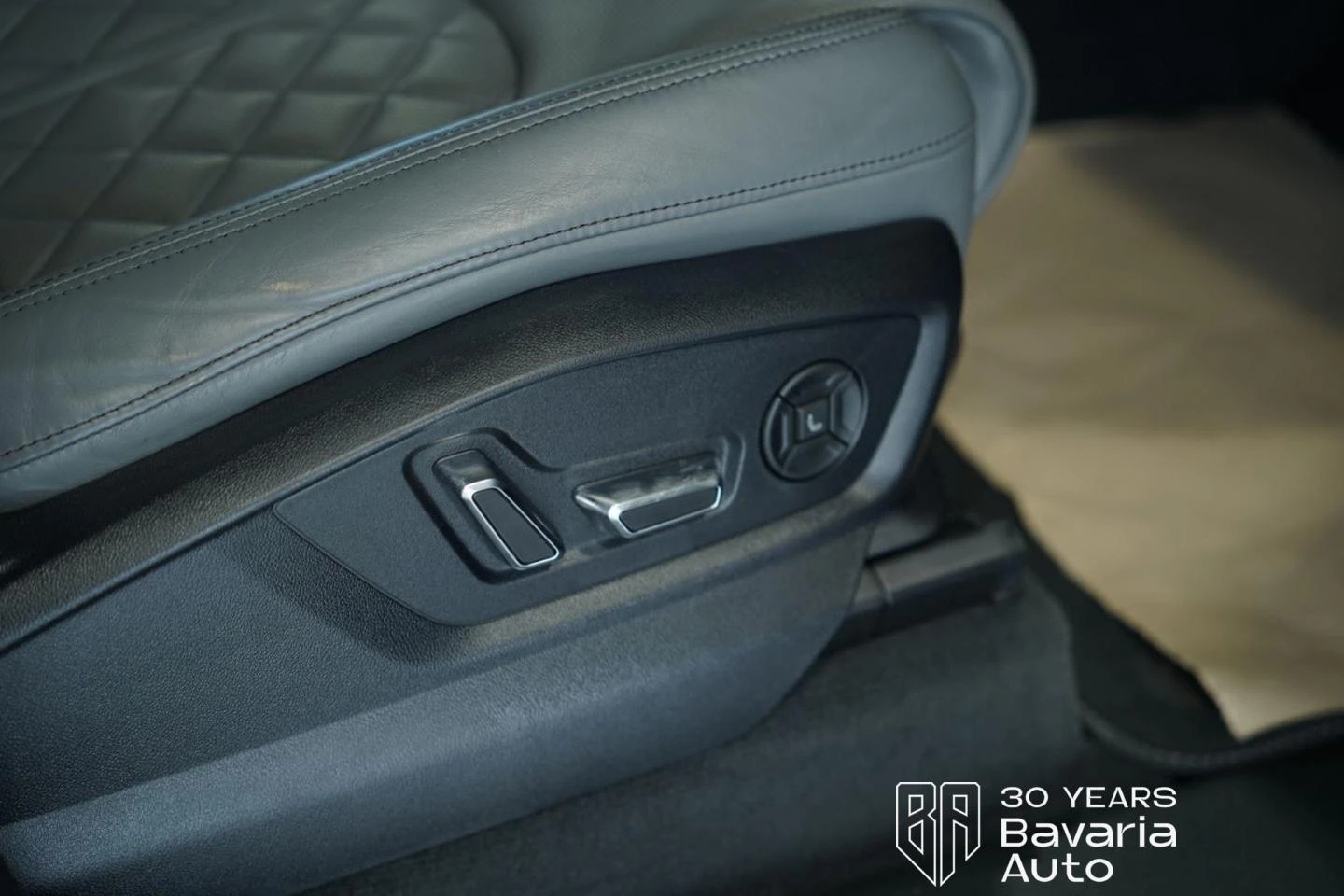 Audi Q7 50 TDI Quattro S line Panorama 7 места, снимка 13 - Автомобили и джипове - 54746287