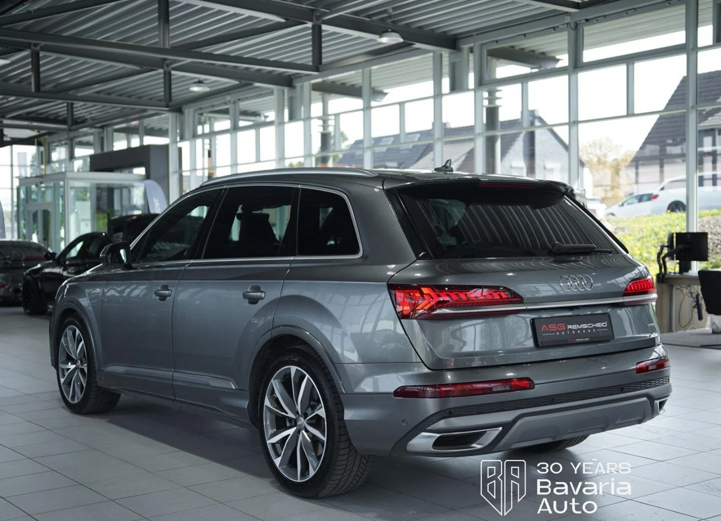 Audi Q7 50 TDI Quattro S line Panorama 7 места, снимка 3 - Автомобили и джипове - 54746287