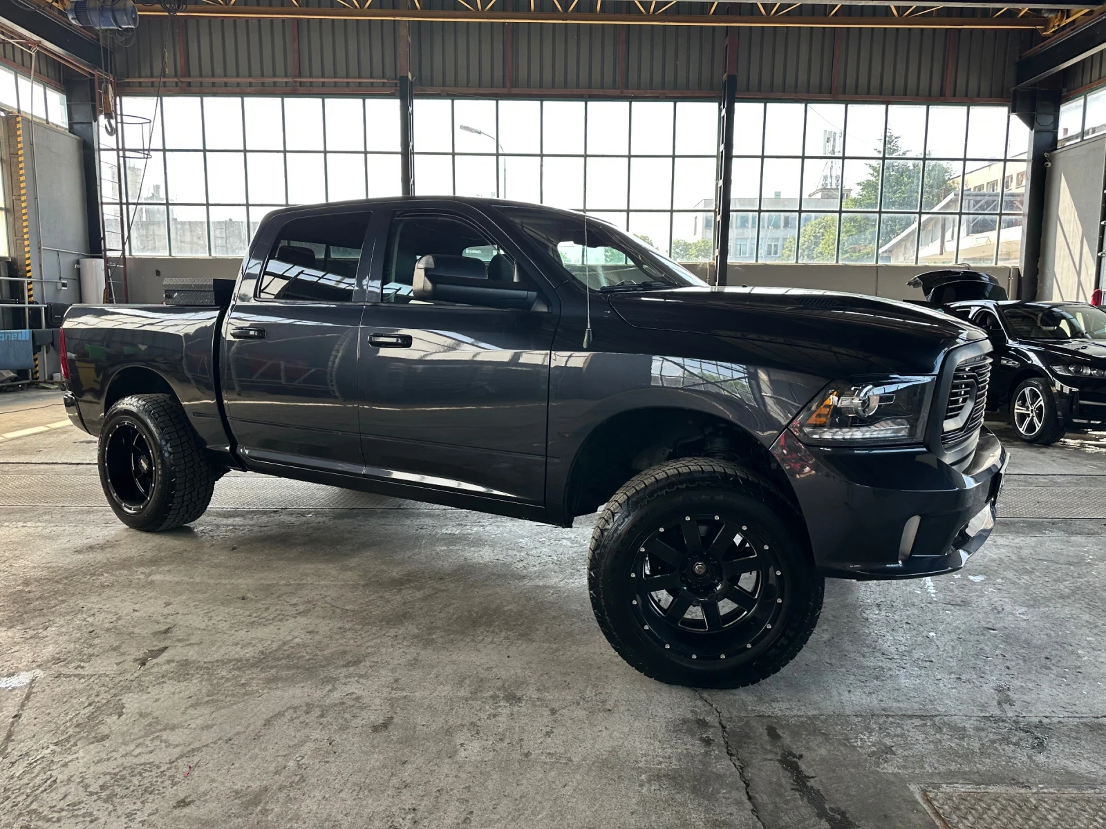Dodge RAM 1500 5.7 4x4, снимка 2 - Автомобили и джипове - 54772486
