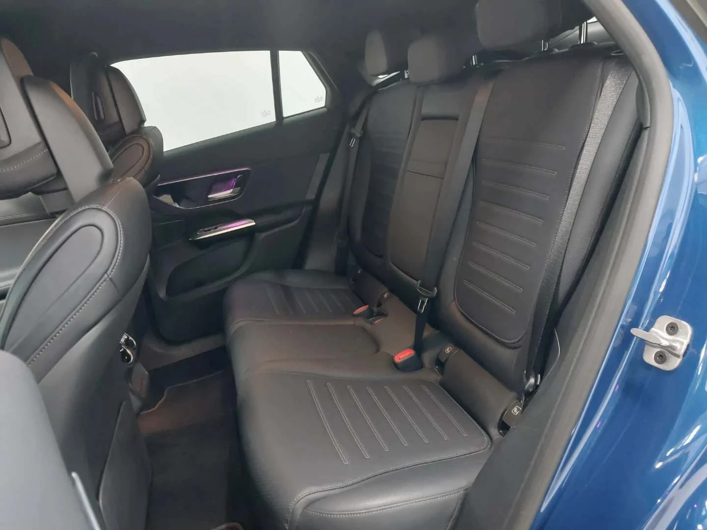 Mercedes-Benz GLC 220 ОЧАКВАН ВНОС / AMG Line / 4 Matic / 360 / , снимка 7 - Автомобили и джипове - 55184496