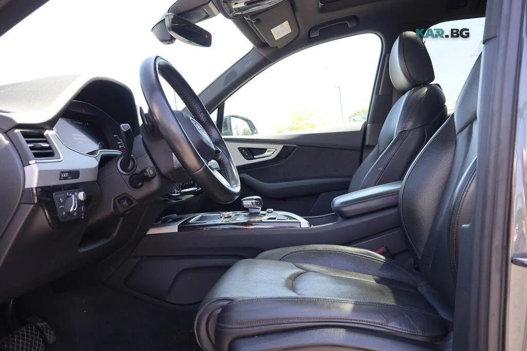 Audi Q7 * DIGITAL DASH *  AвтоКредит * (ЦЕНА ДО БГ), снимка 9 - Автомобили и джипове - 55792777