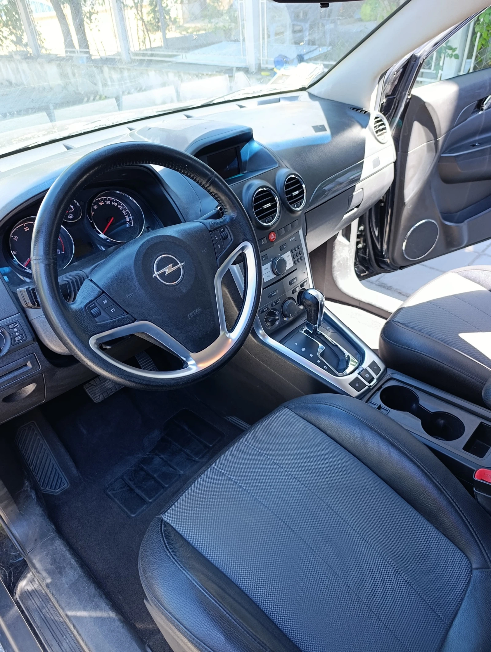 Opel Antara 2.2 CTDi 4x4 ITALY , снимка 8 - Автомобили и джипове - 56202260