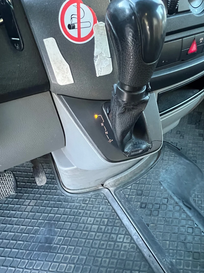 Mercedes-Benz Sprinter 313 2.2, снимка 11 - Бусове и автобуси - 49832051