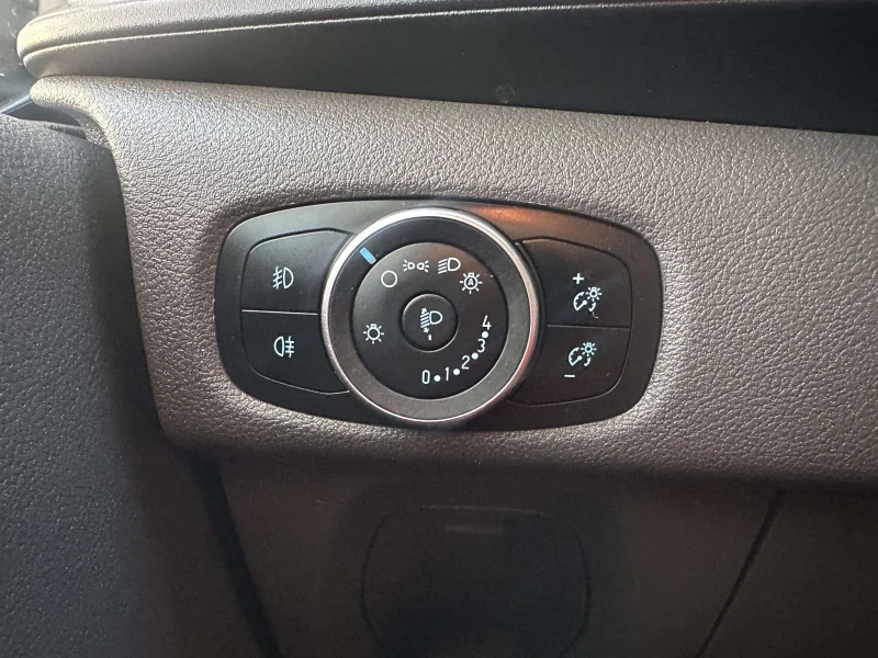 Ford Transit Custom, снимка 16 - Бусове и автобуси - 52696114