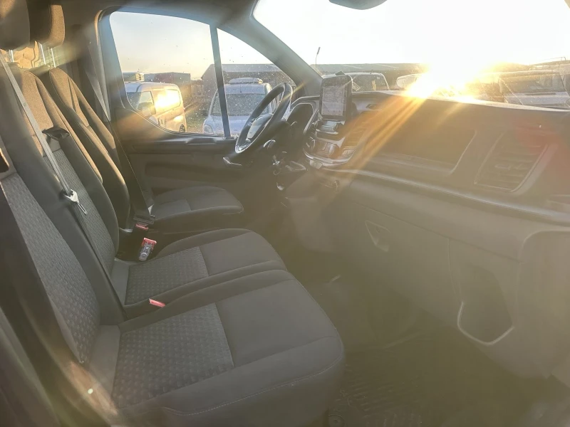 Ford Transit Custom, снимка 8 - Бусове и автобуси - 52696114