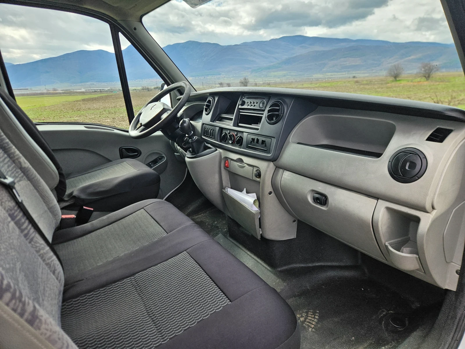 Renault Master 2.5 dci, снимка 6 - Бусове и автобуси - 54031785