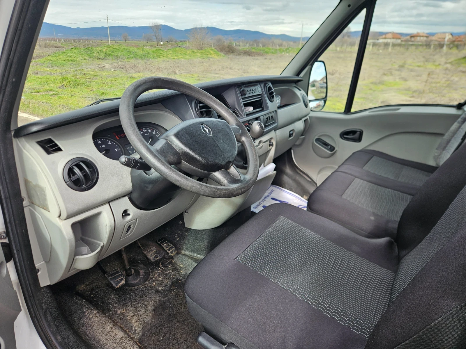 Renault Master 2.5 dci, снимка 7 - Бусове и автобуси - 54031785