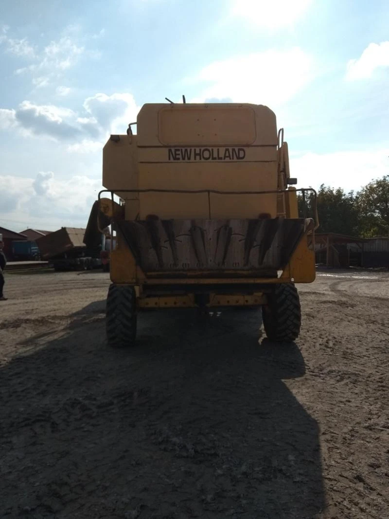 Комбайн New Holland TX 65, снимка 3 - Селскостопанска техника - 47699703