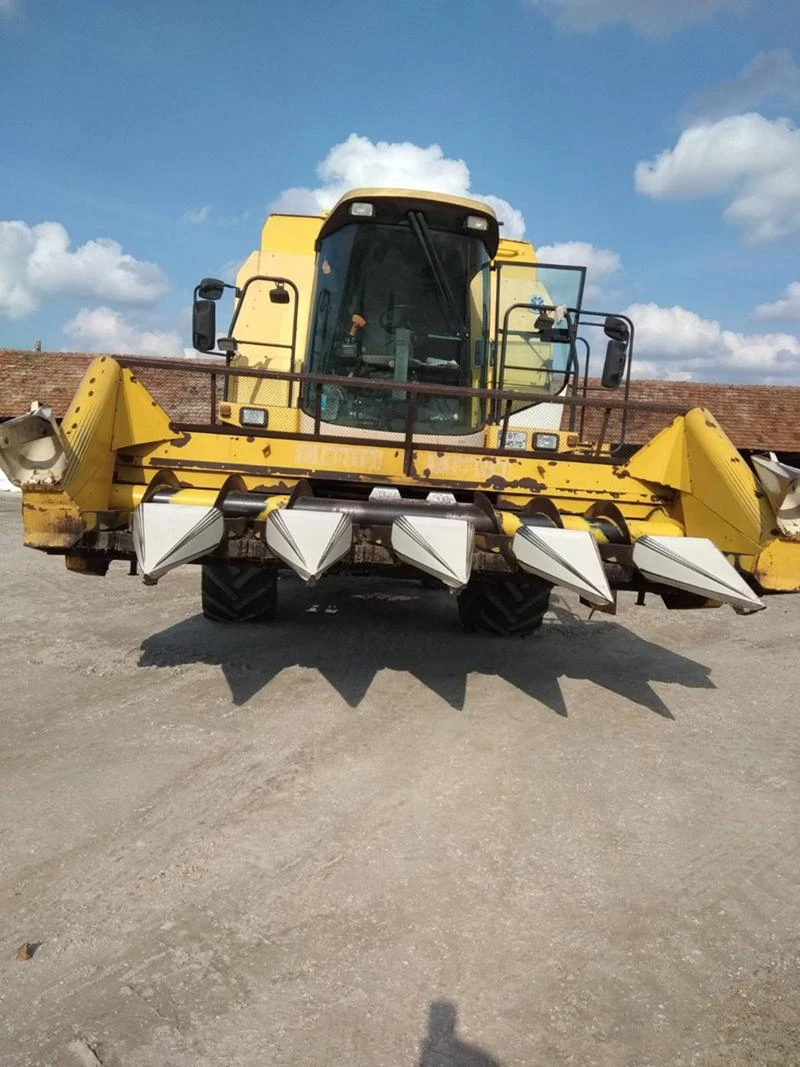 Комбайн New Holland TX 65, снимка 5 - Селскостопанска техника - 47699703