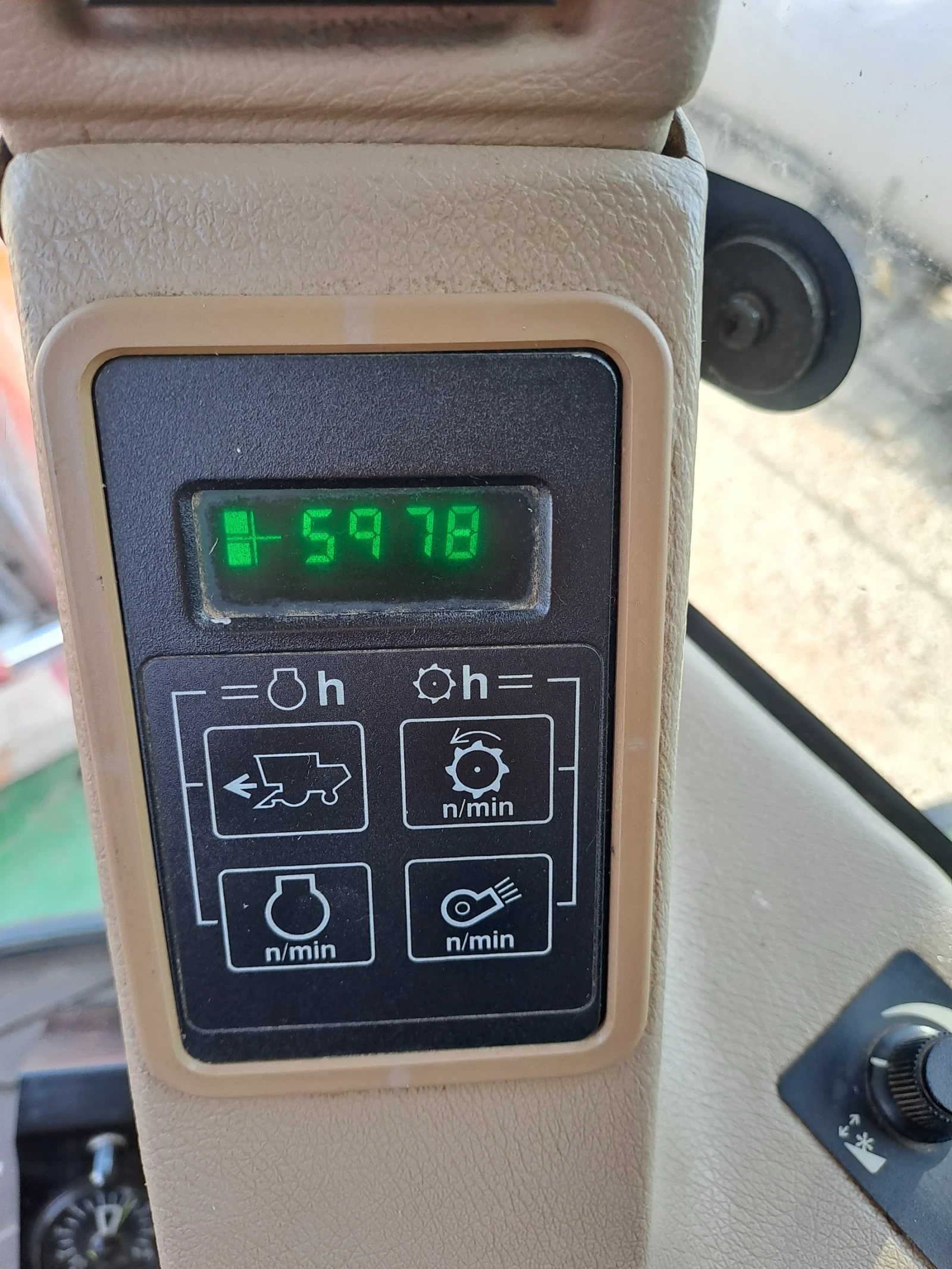 Комбайн John Deere 2066+ адаптер за царевица - изображение 7