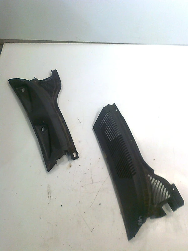 кора под предни чистачки за Рено Сценик rx (4)